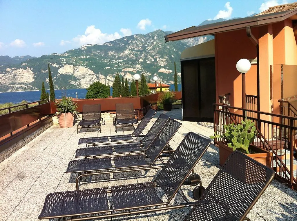 Hotel Anna مالتشيزينيه