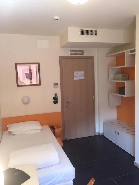 Hotel Anna مالتشيزينيه