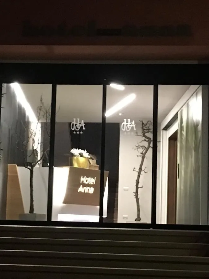 Hotel Anna مالتشيزينيه 3*,  إيطاليا