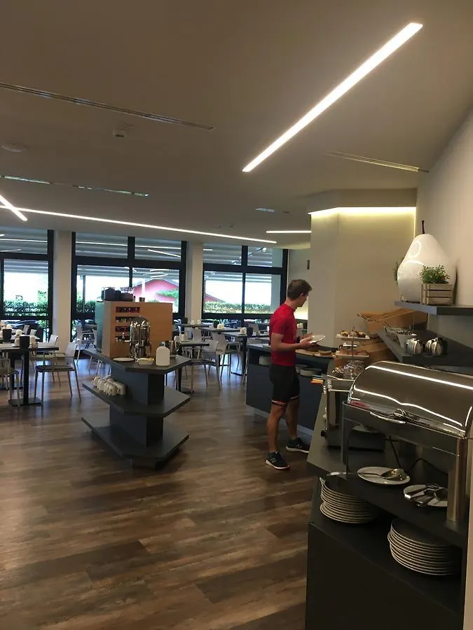 Hotel Anna مالتشيزينيه